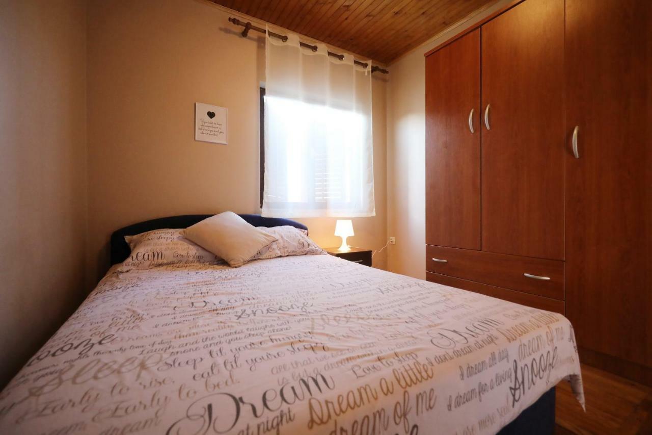 Leona Apartment ซูโกชัน ภายนอก รูปภาพ