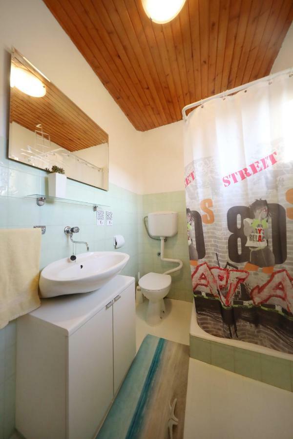 Leona Apartment ซูโกชัน ภายนอก รูปภาพ