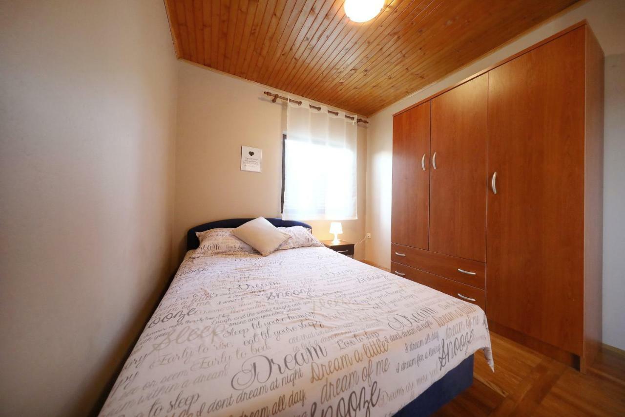 Leona Apartment ซูโกชัน ภายนอก รูปภาพ