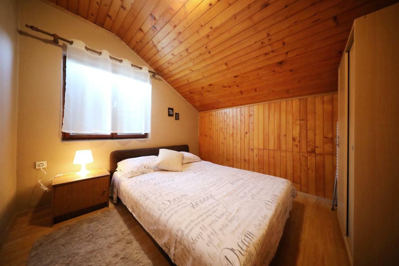Leona Apartment ซูโกชัน ภายนอก รูปภาพ